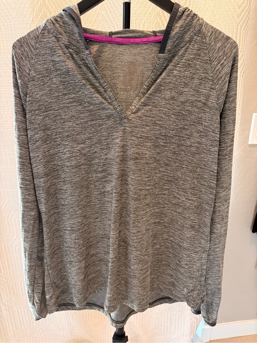 Danskin Women's Gray Hooded V-Neck Long Sleeve Top